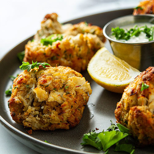 Classic Maryland Crab Cake Recipe - How To Cook.Recipes