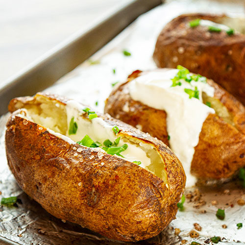 Verliefd Golf bovenstaand PERFECT Baked Potato Recipe - How Long to Cook a Baked Potato in the Oven.
