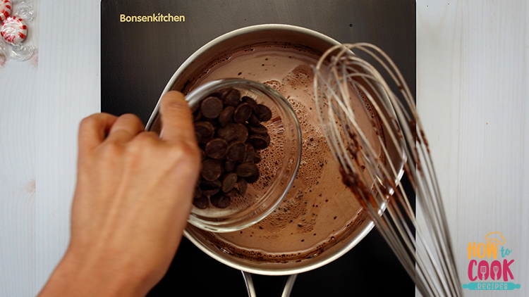 How do you make a simple hot chocolate