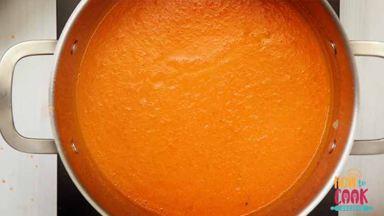 How do you make creamy tomato soup from scratch